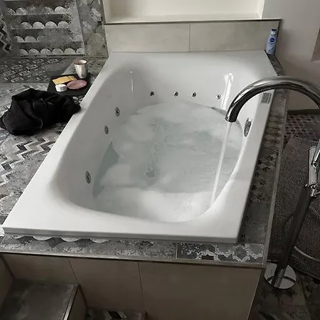 Apartman Ferienwohnung Mit Whirlpool Und Sauna