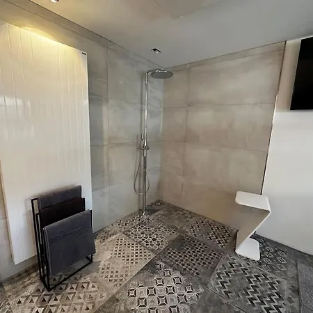 Apartman Ferienwohnung Mit Whirlpool Und Sauna *